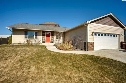 720 NW Valley View Dr, Pullman, WA 99163 photo 1