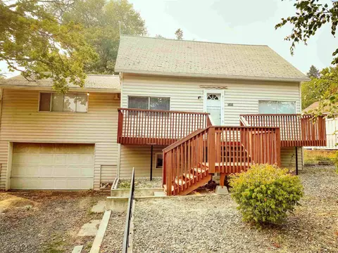 1035 NW Ritchie St, Pullman, WA 99163 photo 1