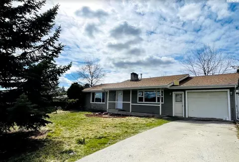 1415 NW Hall Dr, Pullman, WA 99163 photo 1