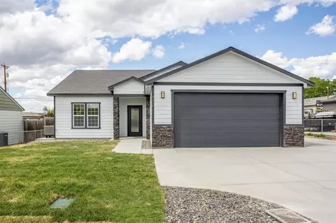 412 N Beech Ave, Pasco, WA 99301 photo 1