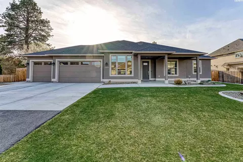 1002 Christopher Ln, Pasco, WA 99301 photo 1