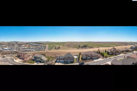 235 SW Prairie Ct, Pullman, WA 99163 photo 2