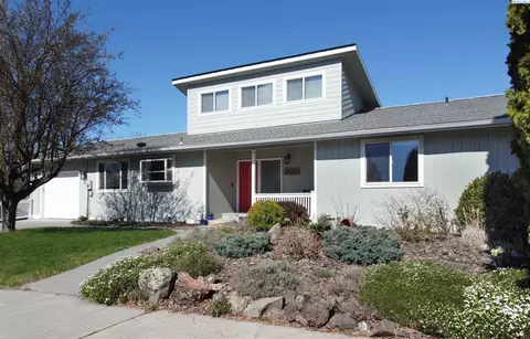 930 SW Alcora Dr, Pullman, WA 99163 photo 1