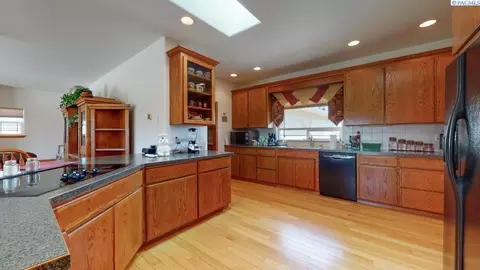 2341 Kent Dr, Eltopia, WA 99330 photo 11