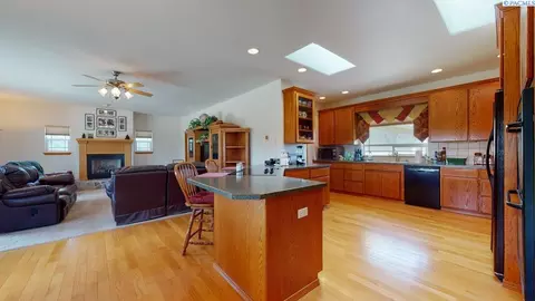 2341 Kent Dr, Eltopia, WA 99330 photo 9