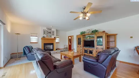 2341 Kent Dr, Eltopia, WA 99330 photo 14