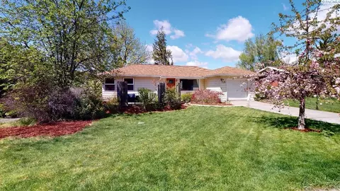 715 SE Taylor St, Pullman, WA 99163 photo 1
