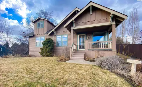 324 NW True St, Pullman, WA 99163 photo 1