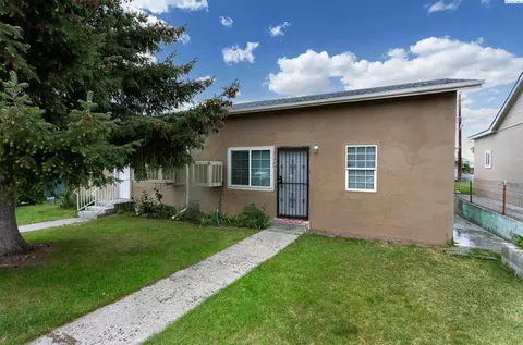822 S 7th Ln, Pasco, WA 99301 photo 2