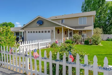 6520 Ruth Dr, Pasco, WA 99301 photo 1