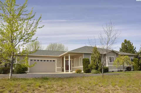 1518 SW Capri Ct, Pullman, WA 99163 photo 1