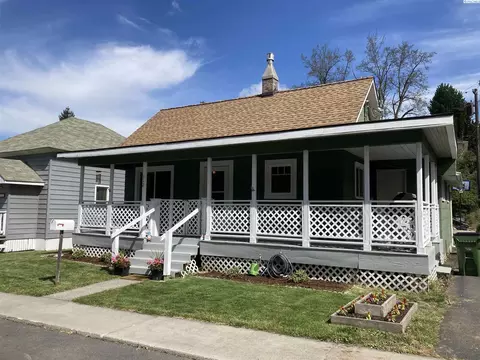 312 E Poplar, Colfax, WA 99111 photo 1