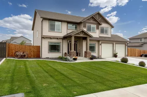 4205 Palmyra Dr, Pasco, WA 99301 photo 1