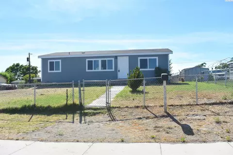 718 S Waldemar Ave, Pasco, WA 99301 photo 1