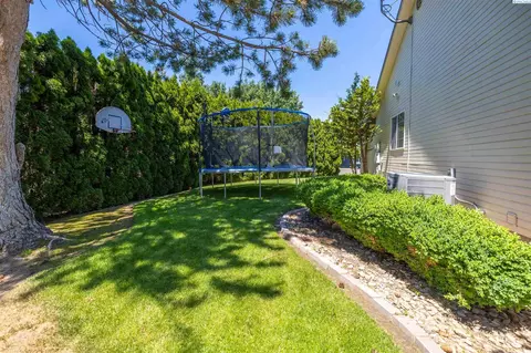 1001 Monty Python, Grandview, WA 98930 photo 24