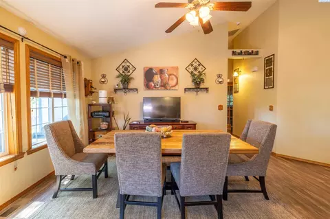 1001 Monty Python, Grandview, WA 98930 photo 8