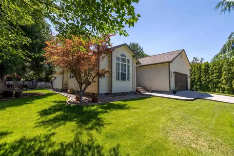 1001 Monty Python, Grandview, WA 98930 photo 5