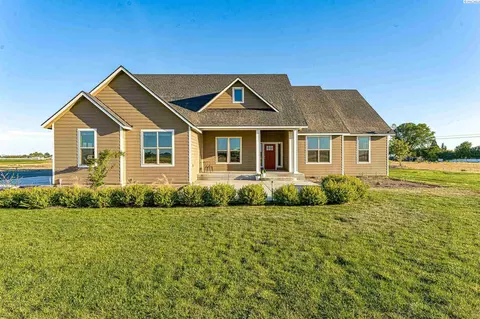 100 Helm Dr, Pasco, WA 99301 photo 1