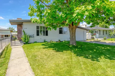 2116 N 17th Ave, Pasco, WA 99301 photo 1