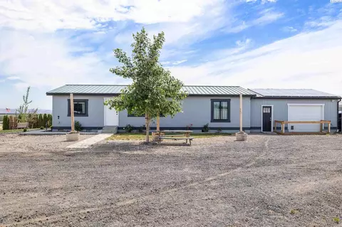 411 Moore Rd, Pasco, WA 99301 photo 1