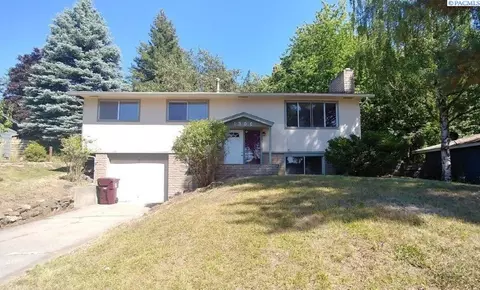 1300 NW Clifford St, Pullman, WA 99163 photo 1