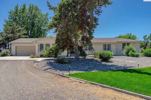 586 E Sunset Dr, Burbank, WA 99323 photo 1