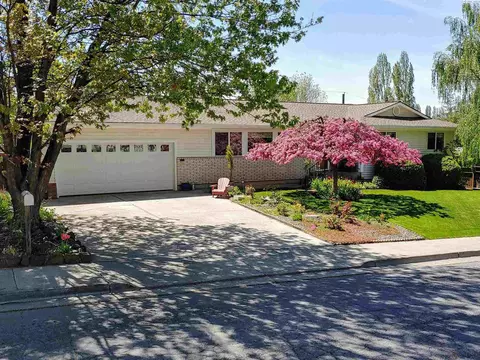 305 SE Bellevue, Pullman, WA 99163 photo 1