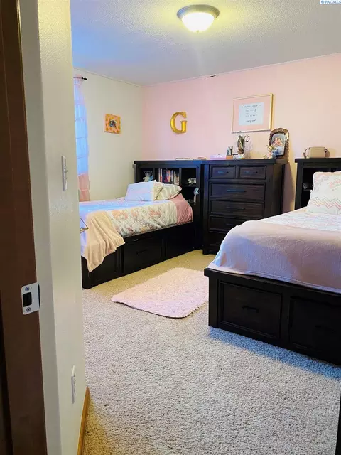 2912 N 65th Pl, Pasco, WA 99301 photo 5