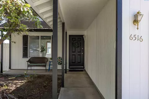 6516 Ebbets Dr, Pasco, WA 99301 photo 2
