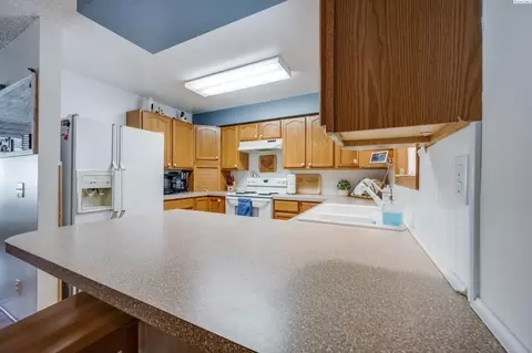 2004 N Cedar St, Colfax, WA 99111 photo 8
