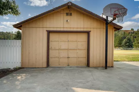 2004 N Cedar St, Colfax, WA 99111 photo 22