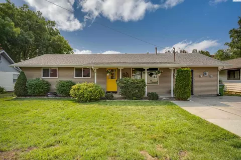 2004 N Cedar St, Colfax, WA 99111 photo 1