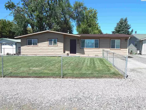 3629 W Ruby St, Pasco, WA 99301 photo 1