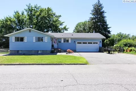3108 W Wilcox Dr, Pasco, WA 99301 photo 1