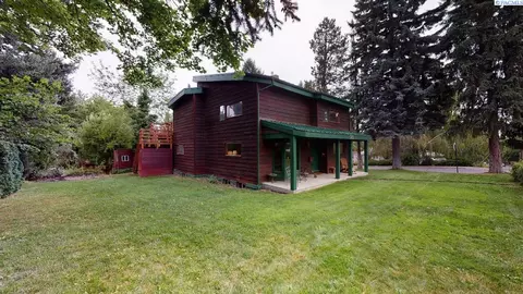 305 SE Derby St, Pullman, WA 99163 photo 1