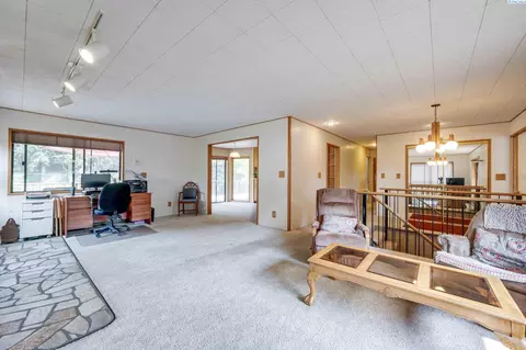 1755 NE Lower Dr, Pullman, WA 99163 photo 3