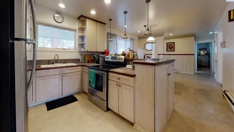 608-610 SW Summer, Pullman, WA 99163 photo 4