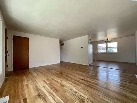 1532 N 16th Ave, Pasco, WA 99301 photo 5