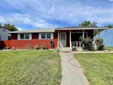 1532 N 16th Ave, Pasco, WA 99301 photo 1