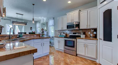 4312 Laredo Dr, Pasco, WA 99301 photo 5