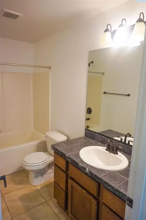 5017 Laredo Dr, Pasco, WA 99301 photo 16