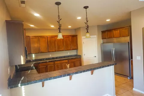 5017 Laredo Dr, Pasco, WA 99301 photo 7