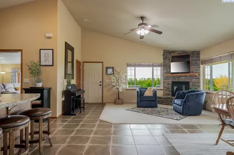 101 Pisces Dr, Pasco, WA 99301 photo 7