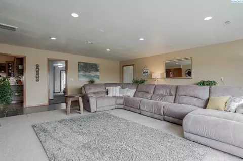 101 Pisces Dr, Pasco, WA 99301 photo 12