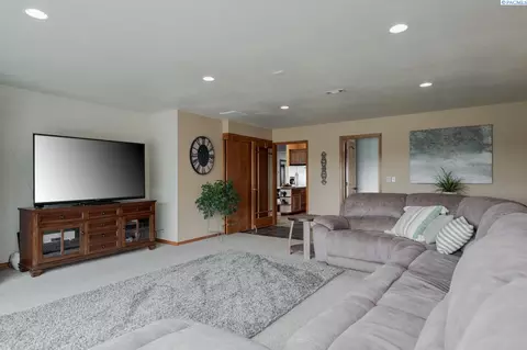 101 Pisces Dr, Pasco, WA 99301 photo 21