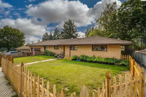 423-425 NW Sunset Dr, Pullman, WA 99163 photo 1