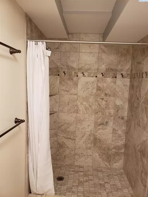 423-425 NW Sunset Dr, Pullman, WA 99163 photo 7
