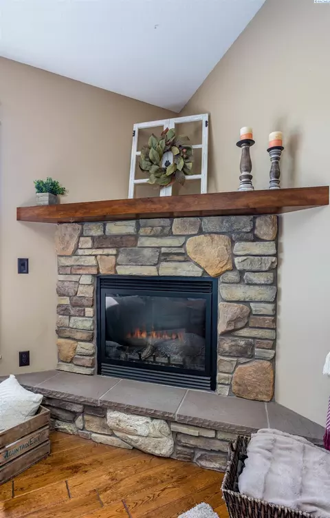 4514 Meadow View Dr, Pasco, WA 99301 photo 3