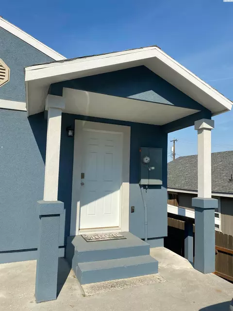 1617 E Lewis St, Pasco, WA 99301 photo 2