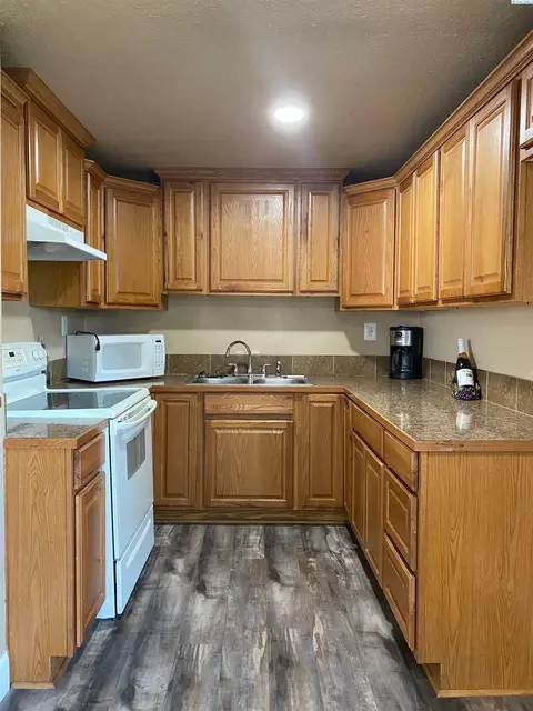 1617 E Lewis St, Pasco, WA 99301 photo 13